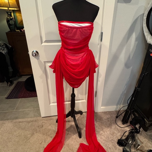 Norma Kamali Red Strapless Asymmetrical Gown - Picture 6 of 9